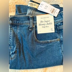 Abercrombie super skinny ankle jeans 10xs